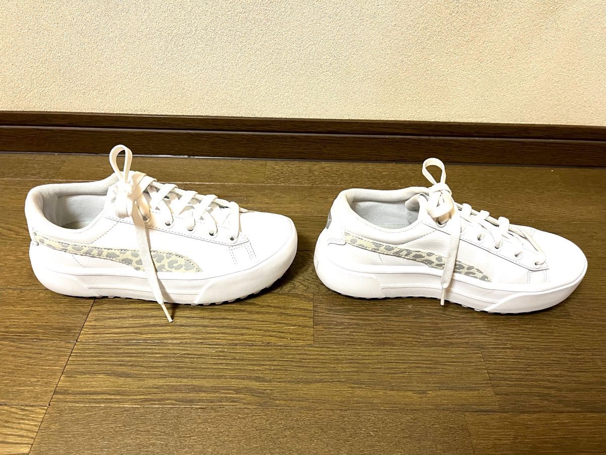 美品PUMA ΚΑΙA プーマ カイア22 5cm ホワイト ヒ ョウ柄 厚底 美品PUMA ΚΑΙA プーマ カイア22 5cm ホワイト ヒ ョウ柄 厚底