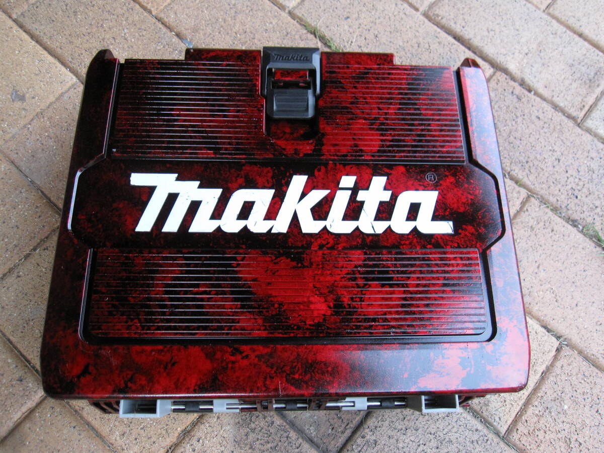 マキタインパクトドライバー TD171D ケース充電器バッテリー マキタインパクトドライバー TD171D ケース充電器バッテリー
