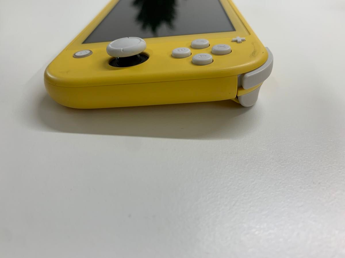 任天堂スイッチライト Nintendo Switch Lite イエロー 中古本体 任天堂スイッチライト Nintendo Switch Lite イエロー 中古本体