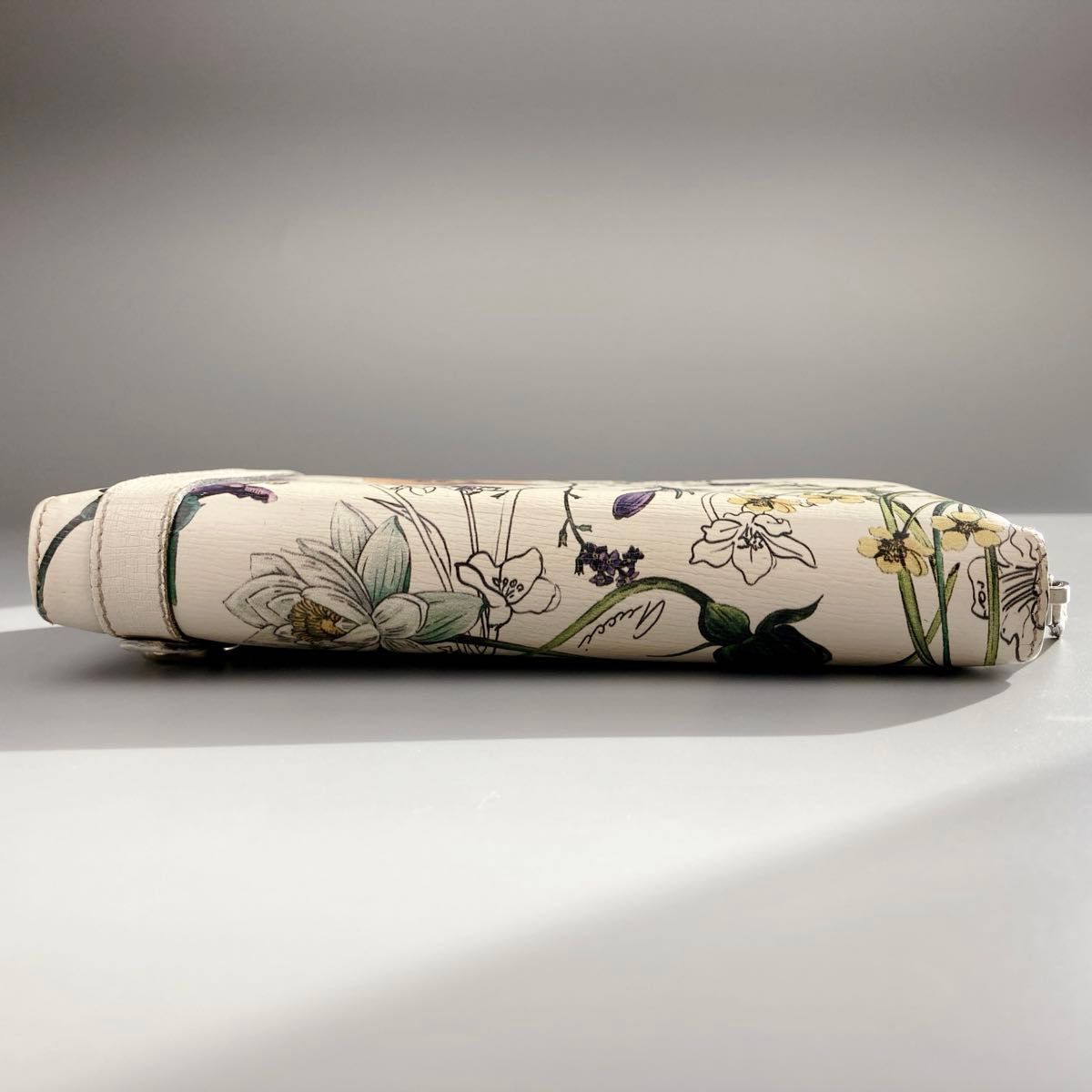 GUCCI グッチ 長財布 ラウンドファスナー フローラ 花柄 GUCCI グッチ 長財布 ラウンドファスナー フローラ 花柄