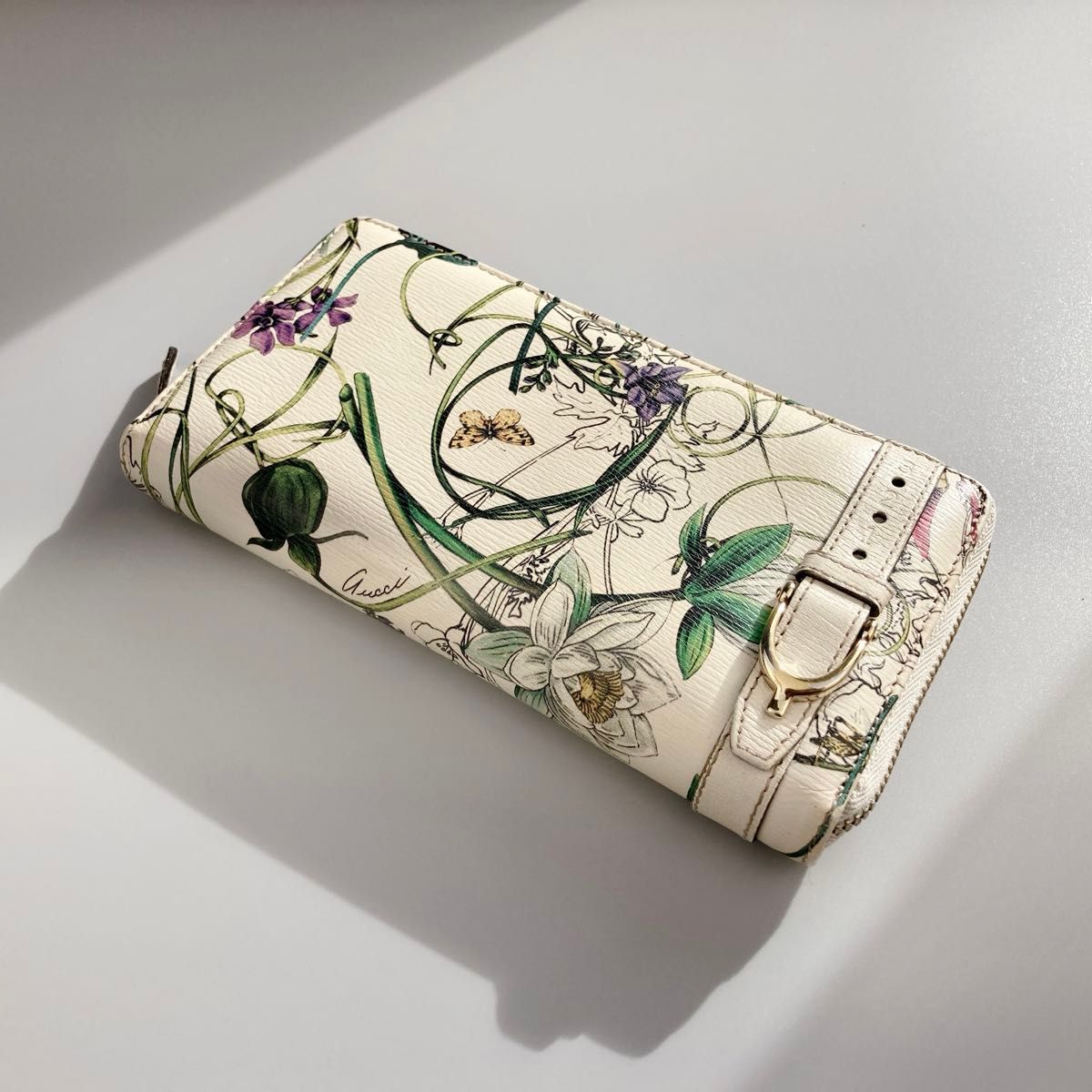 GUCCI グッチ 長財布 ラウンドファスナー フローラ 花柄 GUCCI グッチ 長財布 ラウンドファスナー フローラ 花柄