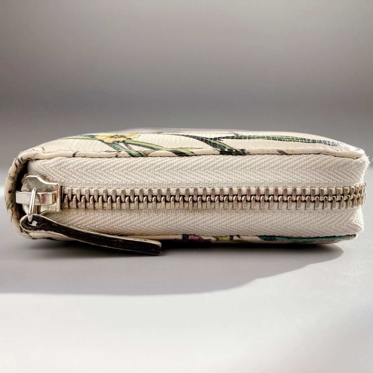 GUCCI グッチ 長財布 ラウンドファスナー フローラ 花柄 GUCCI グッチ 長財布 ラウンドファスナー フローラ 花柄