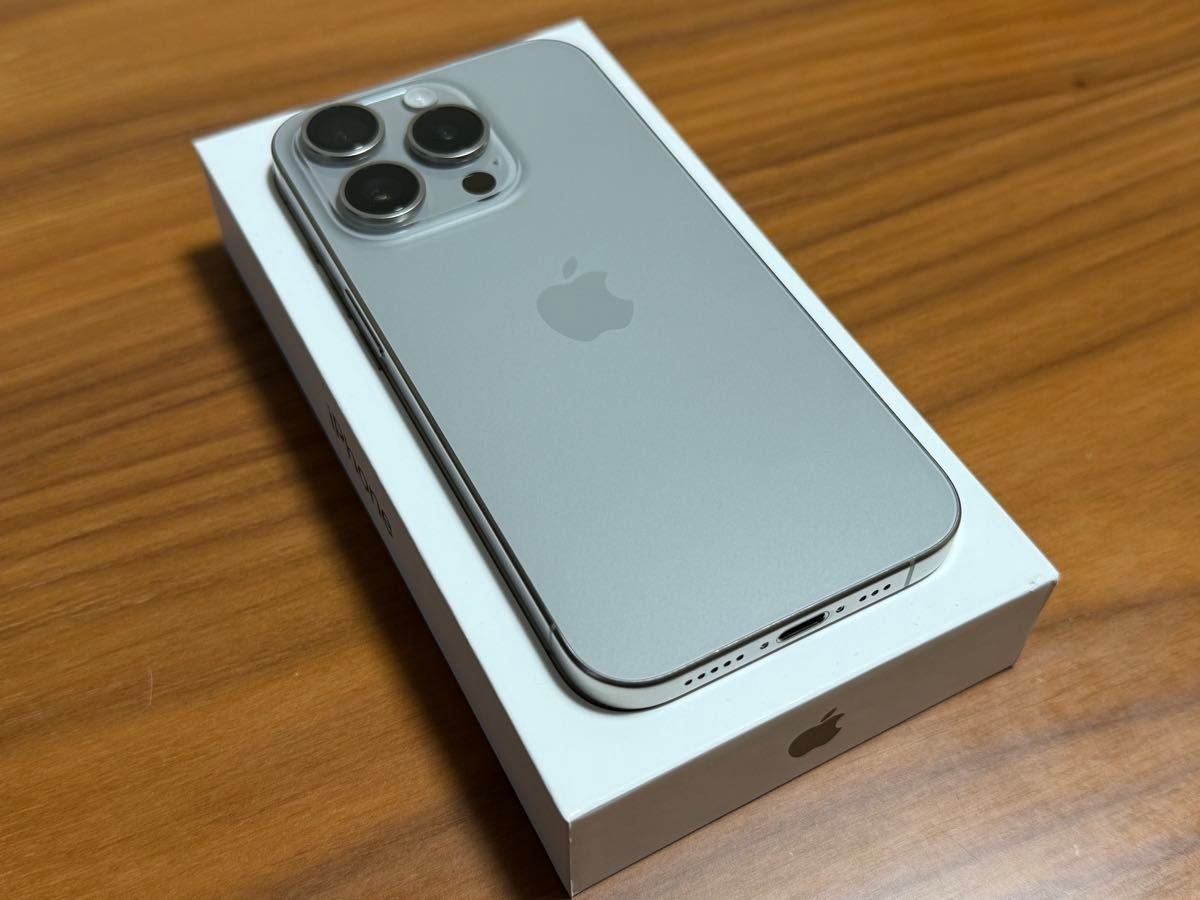 Apple Store購入 iPhone 15 Pro 128GB ナチュラルチタニウム Apple Store購入 iPhone 15 Pro 128GB ナチュラルチタニウム