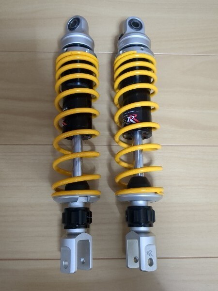 RPMシグナスx BW`S125 リアサスペンション 330mm イエロー RPMシグナスx BW`S125 リアサスペンション 330mm イエロー
