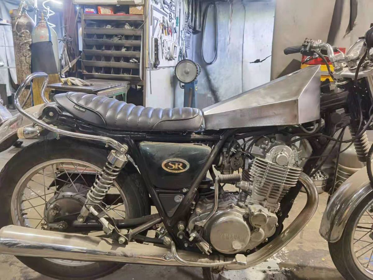 T-28 ヤマハ YAMAHA SR400&SR500用 8L コフィンタンク T-28 ヤマハ YAMAHA SR400&SR500用 8L コフィンタンク