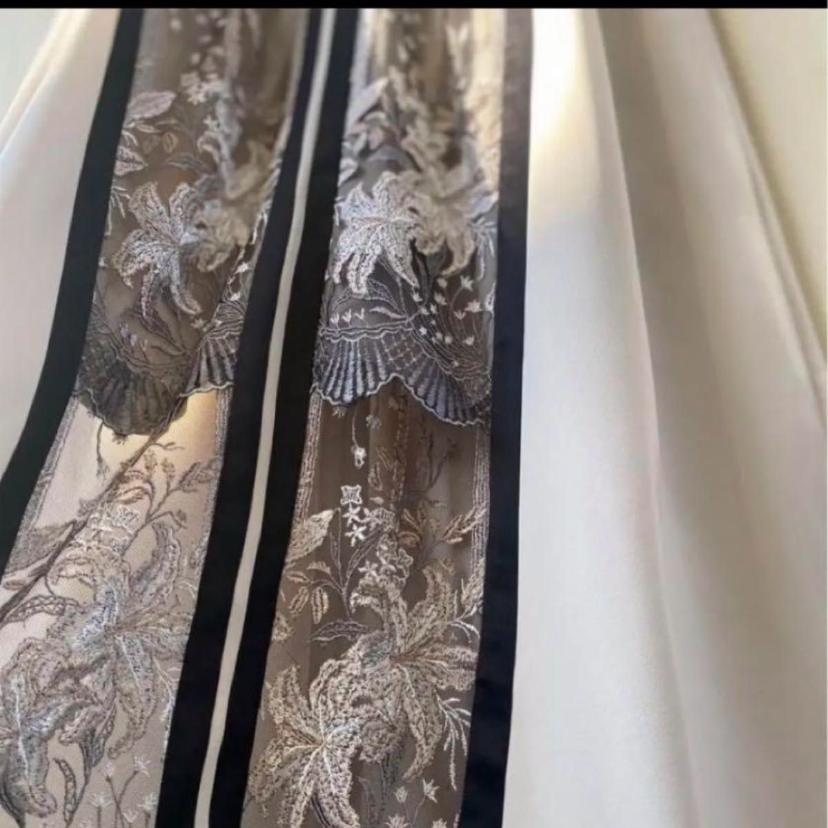 美品】最終 お値下げしました murral framed flower dress 美品】最終 お値下げしました murral framed flower dress