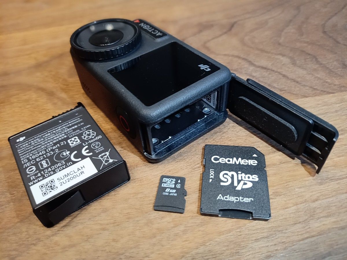 純正グリップ+SDカード付き】新品級 DJI Osmo Action 4【新品 純正グリップ+SDカード付き】新品級 DJI Osmo Action 4【新品