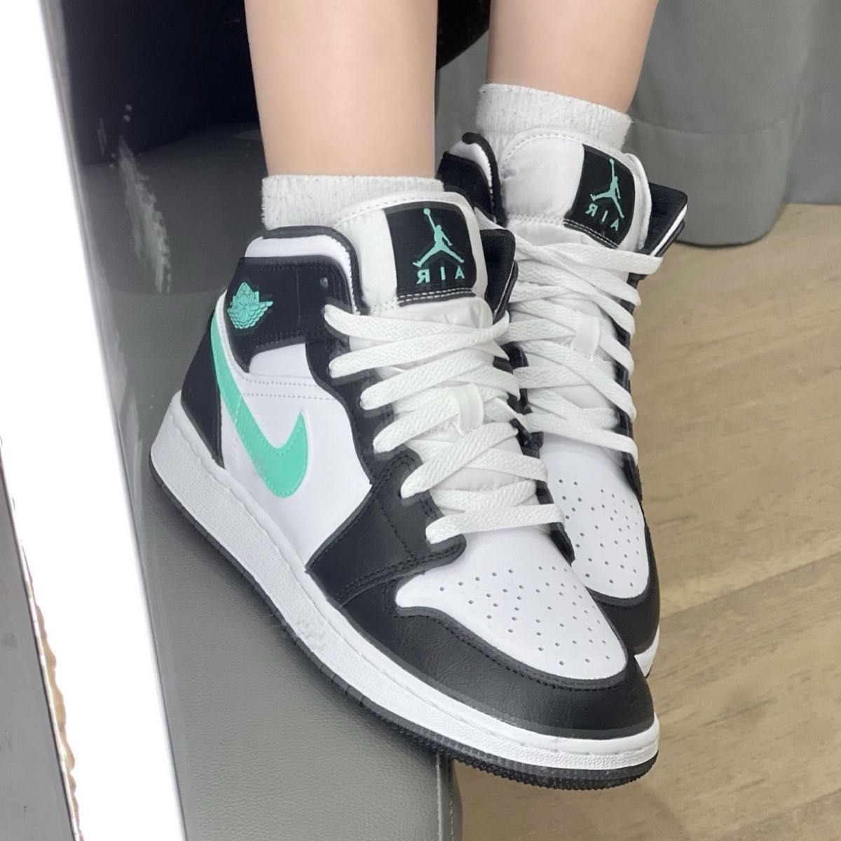 新品24cm】NIKE AIR JORDAN1MID (GS) エアジョーダン1 新品24cm】NIKE AIR JORDAN1MID (GS) エアジョーダン1