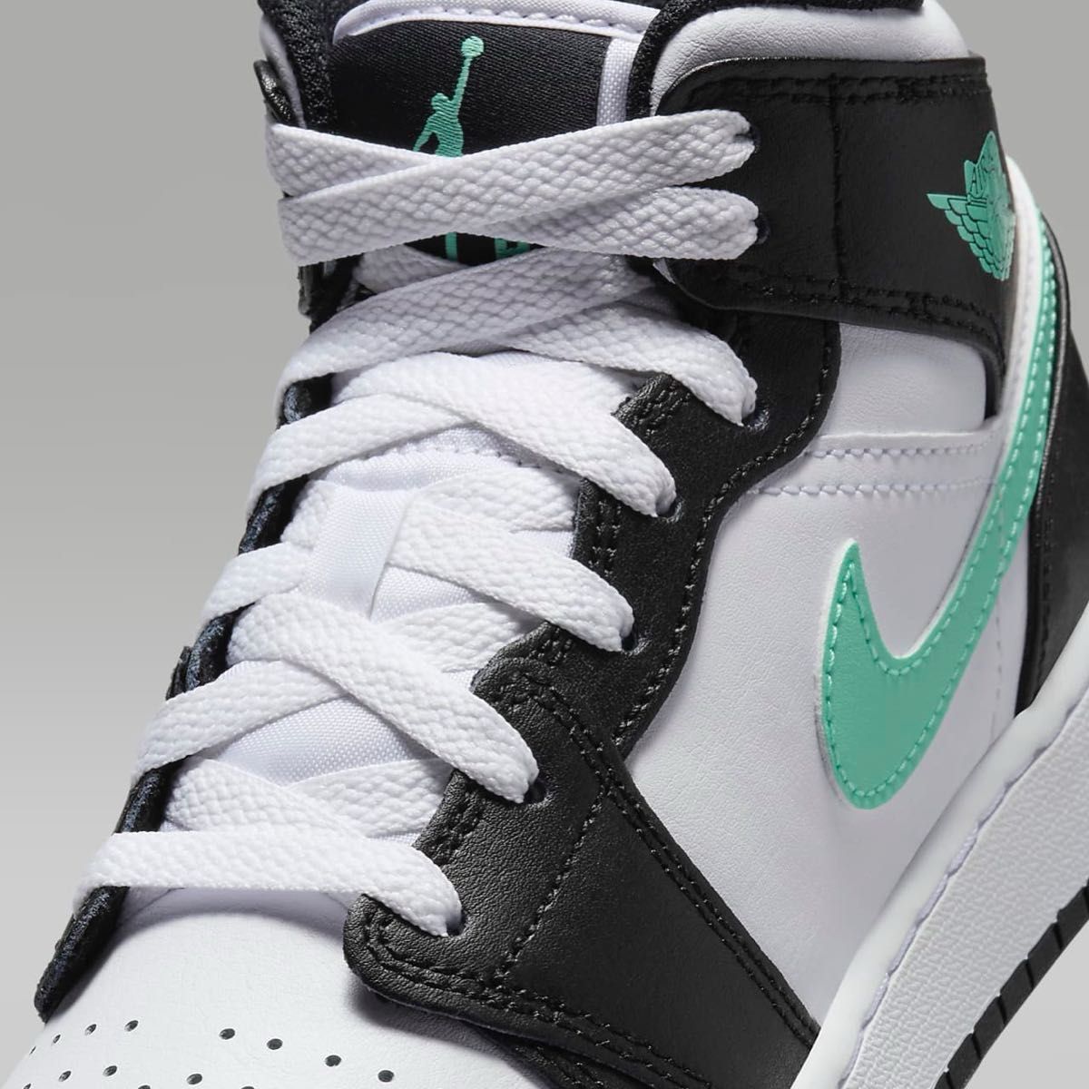 新品24cm】NIKE AIR JORDAN1MID (GS) エアジョーダン1 新品24cm】NIKE AIR JORDAN1MID (GS) エアジョーダン1