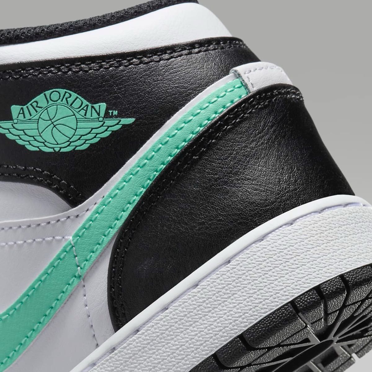 新品24cm】NIKE AIR JORDAN1MID (GS) エアジョーダン1 新品24cm】NIKE AIR JORDAN1MID (GS) エアジョーダン1
