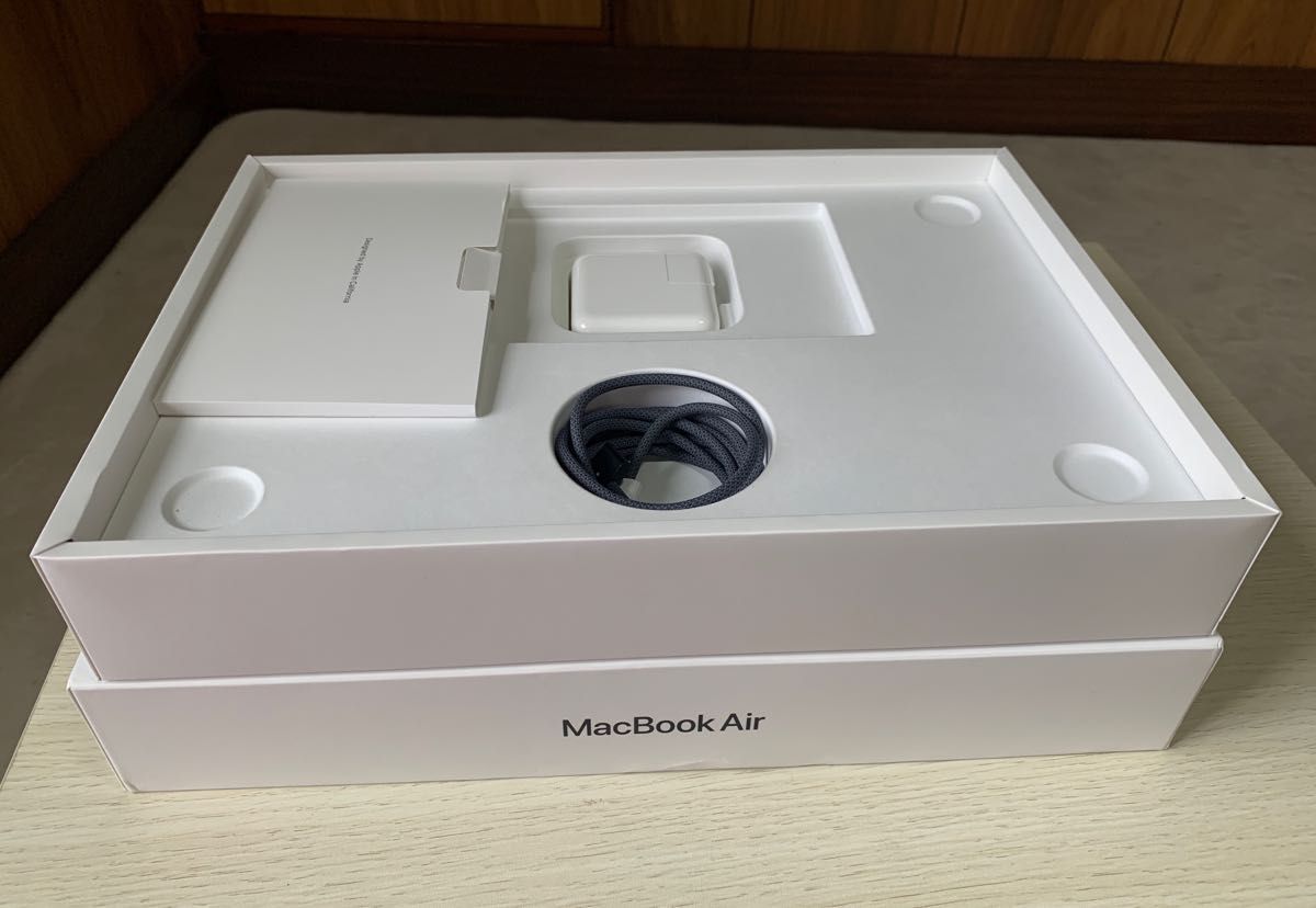 Apple MacBook Air 13 6インチ Apple M2 チップ 8GBメモリ 256GB Apple MacBook Air 13 6インチ Apple M2 チップ 8GBメモリ 256GB