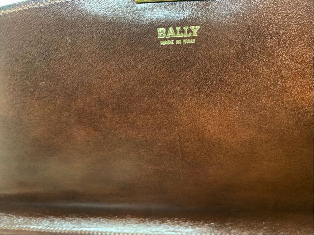 即決★ BALLY ★ ブリーフケース バリー ブラウン 茶 ビジネスバッグ イタリア製 鍵付き 本革 本皮 鞄 通勤 出張