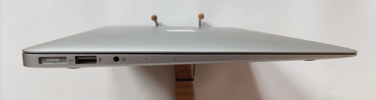 Apple Macbook Air 13-inch Core i5 1 4Ghz メモリ4G SSD256GB Apple Macbook Air 13-inch Core i5 1 4Ghz メモリ4G SSD256GB