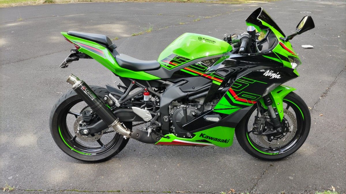 カワサキ ZX25R 2023-2024モデル LCIマフラー カーボンスリップ カワサキ ZX25R 2023-2024モデル LCIマフラー カーボンスリップ