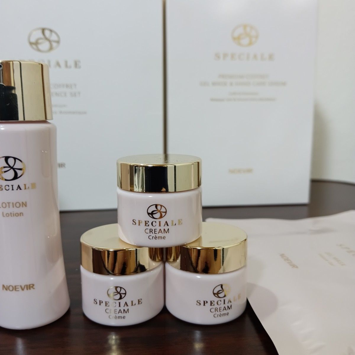 ノエビア スペチアーレ クリーム7g ローション20ml 非売品 ノエビア スペチアーレ クリーム7g ローション20ml 非売品