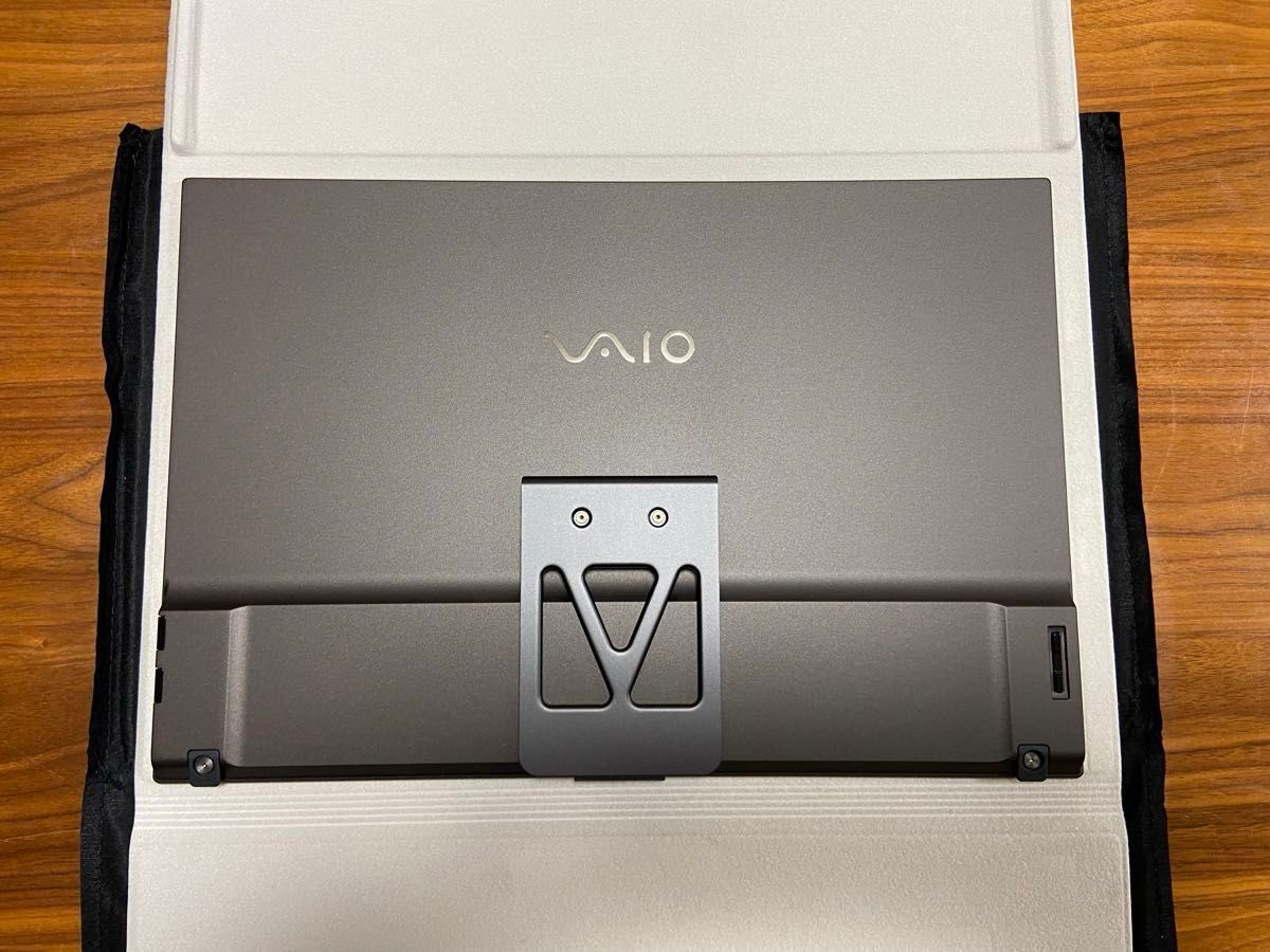 モバイルディスプレイ「VAIO Vision+ 14」「VAIO Vision+ 14P モバイルディスプレイ「VAIO Vision+ 14」「VAIO Vision+ 14P