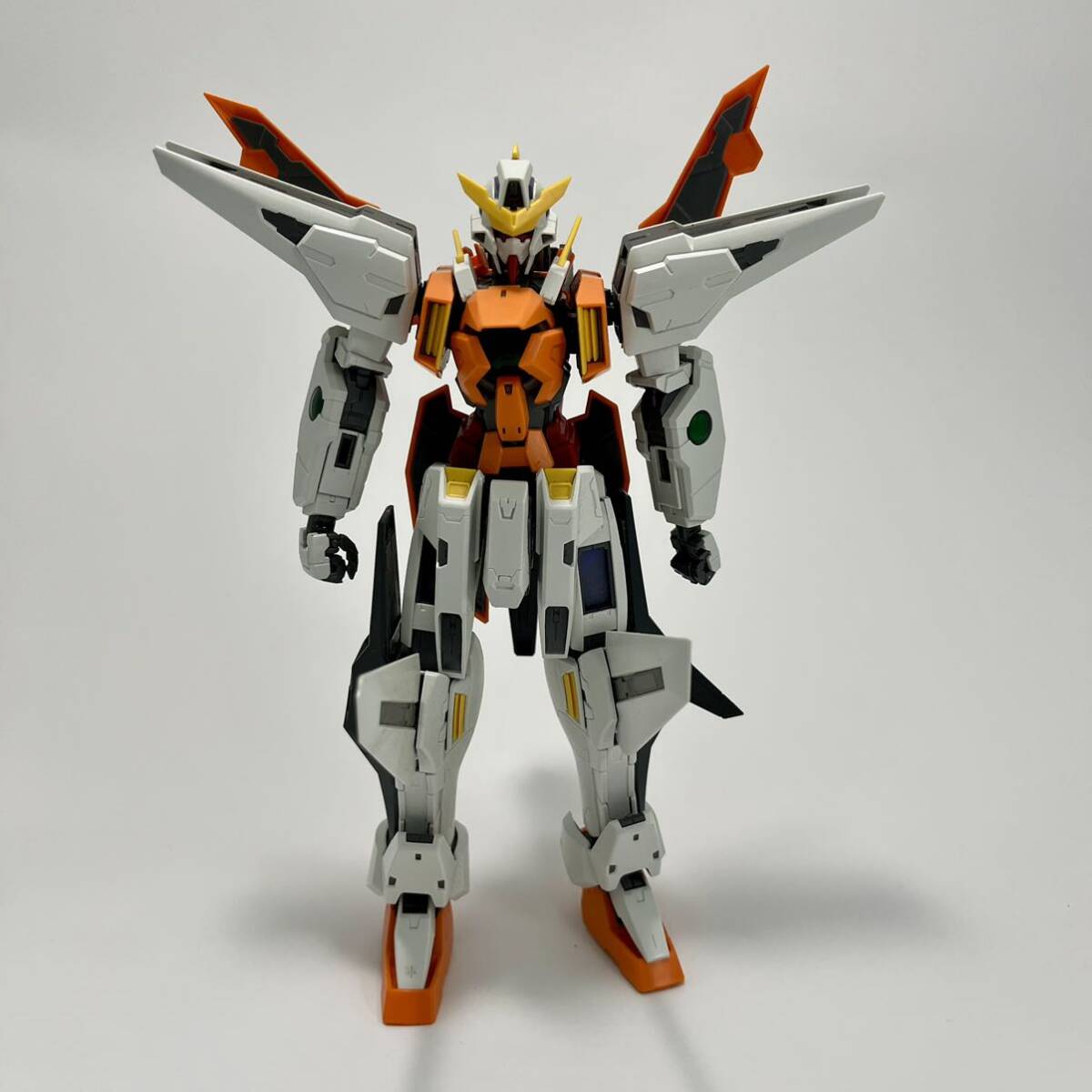 ガンプラ MG 1/100 ガンダムキュリオス 完成品 機動戦士ガンダム ガンプラ MG 1/100 ガンダムキュリオス 完成品 機動戦士ガンダム