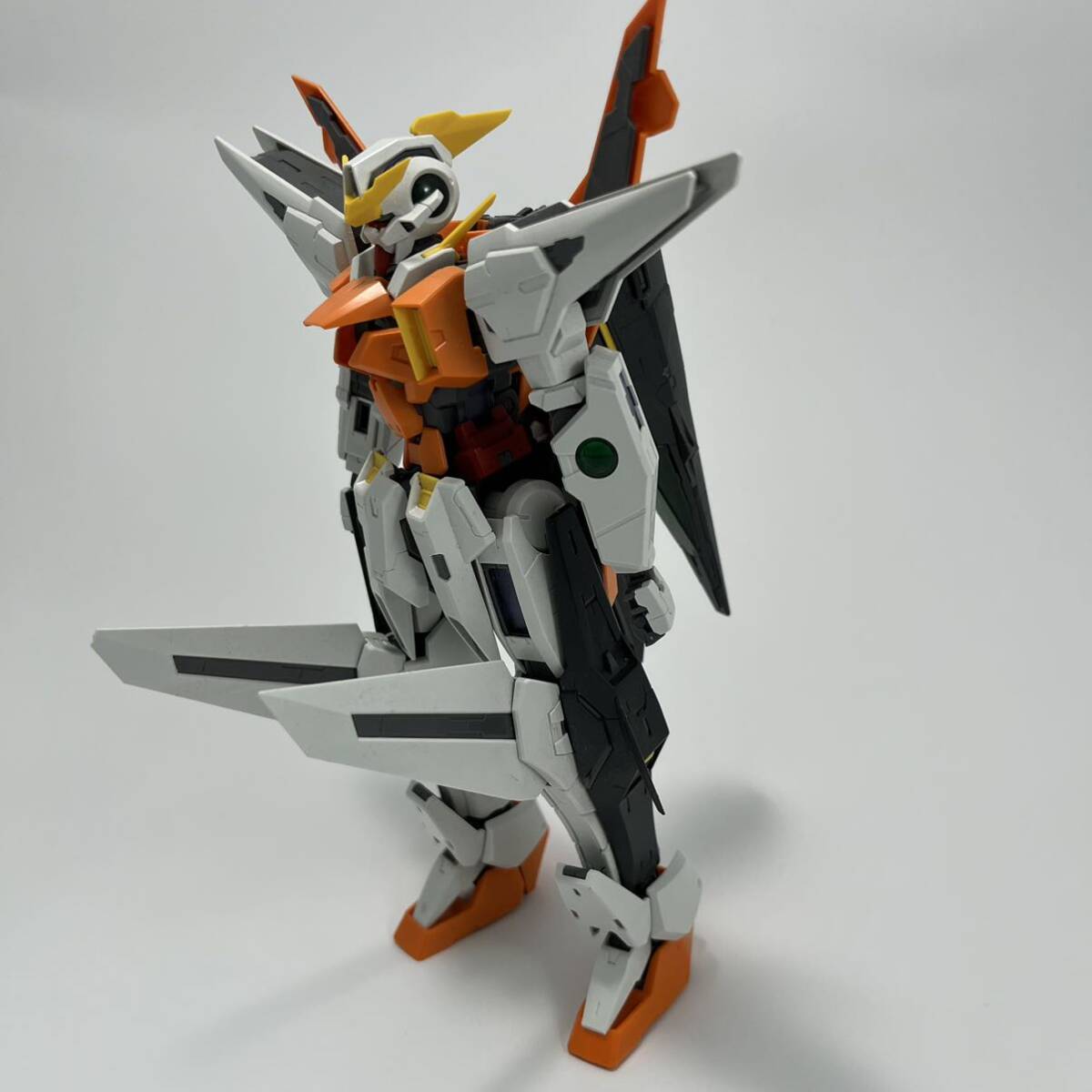 ガンプラ MG 1/100 ガンダムキュリオス 完成品 機動戦士ガンダム ガンプラ MG 1/100 ガンダムキュリオス 完成品 機動戦士ガンダム