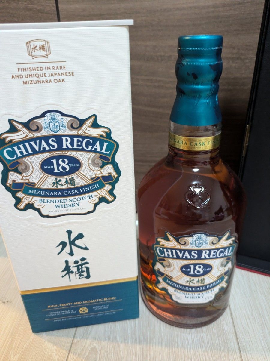 シーバスリーガル25年 18年ミズナラ 箱付き2本セット 40度700ml シーバスリーガル25年 18年ミズナラ 箱付き2本セット 40度700ml