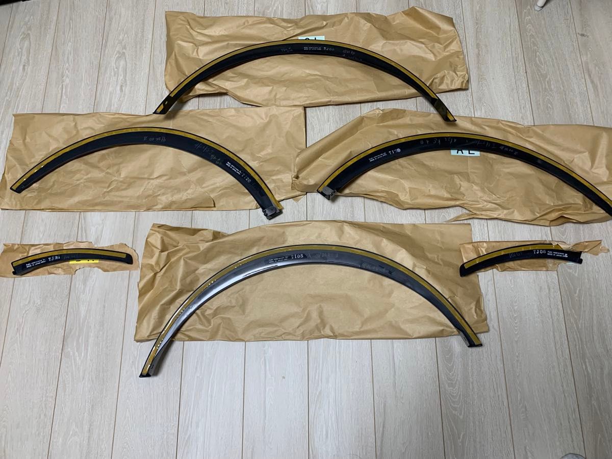 新品未使用】200系ハイエース フレックス FLEX Delfino Line 新品未使用】200系ハイエース フレックス FLEX Delfino Line