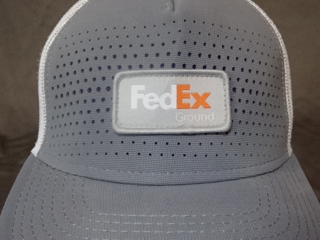 激レア USA購入 アメリカ企業モノ 世界最大手 物流サービス フェデックス 【FedEx】 ロゴワッペン付　メッシュキャップ 中古良品