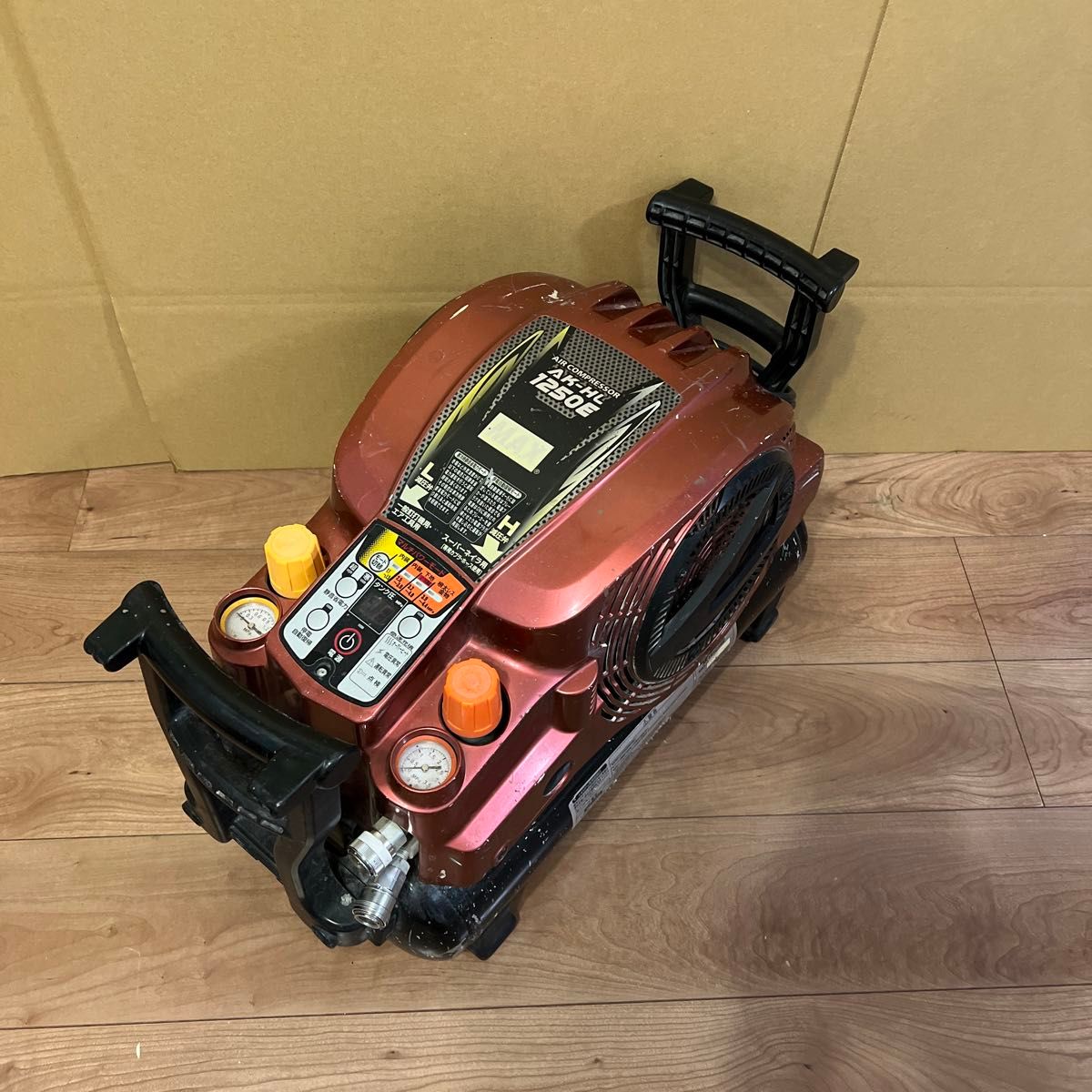 ジャンク品 MAX エアーコンプレッサー AK-HL1250E 常圧 高圧 ジャンク品 MAX エアーコンプレッサー AK-HL1250E 常圧 高圧