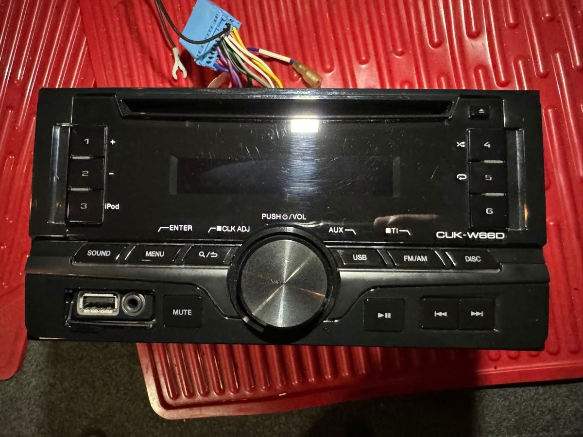 カーオーディオ(CD・AMラジオ・FMラジオ)DAIHATSU純正配線スズキに取り替え済み 動作確認済み CUK-W66D カーオーディオ(CD・AMラジオ・FMラジオ)DAIHATSU純正配線スズキに取り替え済み 動作確認済み CUK-W66D