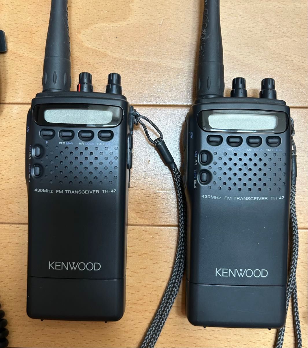 ケンウッド KENWOOD TH-42 430MHz FMハンディトランシーバー 2個 ケンウッド KENWOOD TH-42 430MHz FMハンディトランシーバー 2個