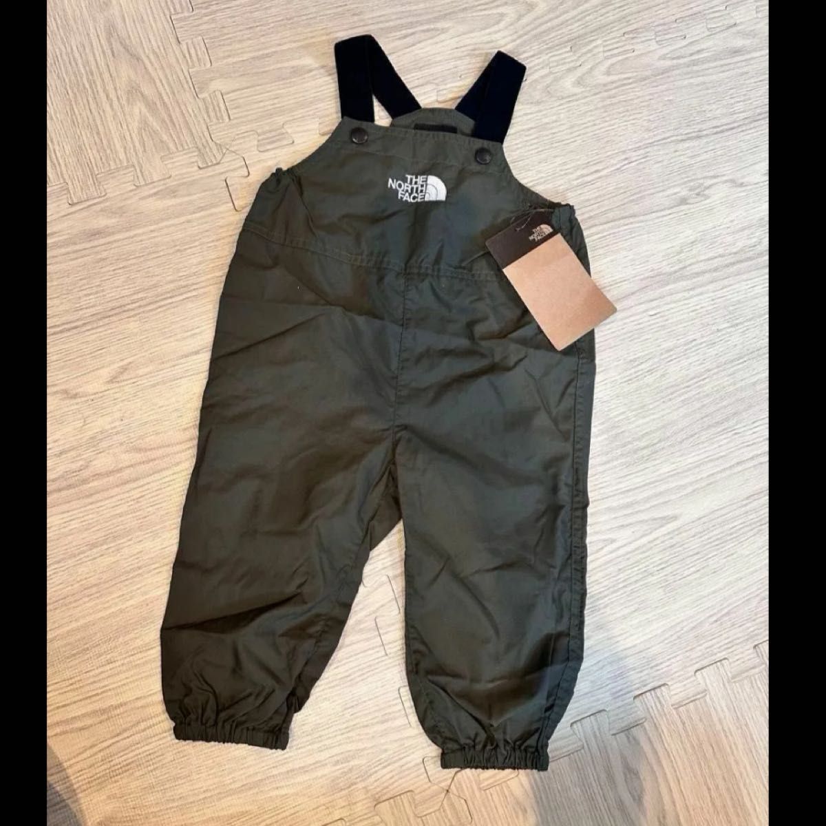 新品タグ付き THE NORTH FACE ザノースフェイス フィールドビブ 新品タグ付き THE NORTH FACE ザノースフェイス フィールドビブ