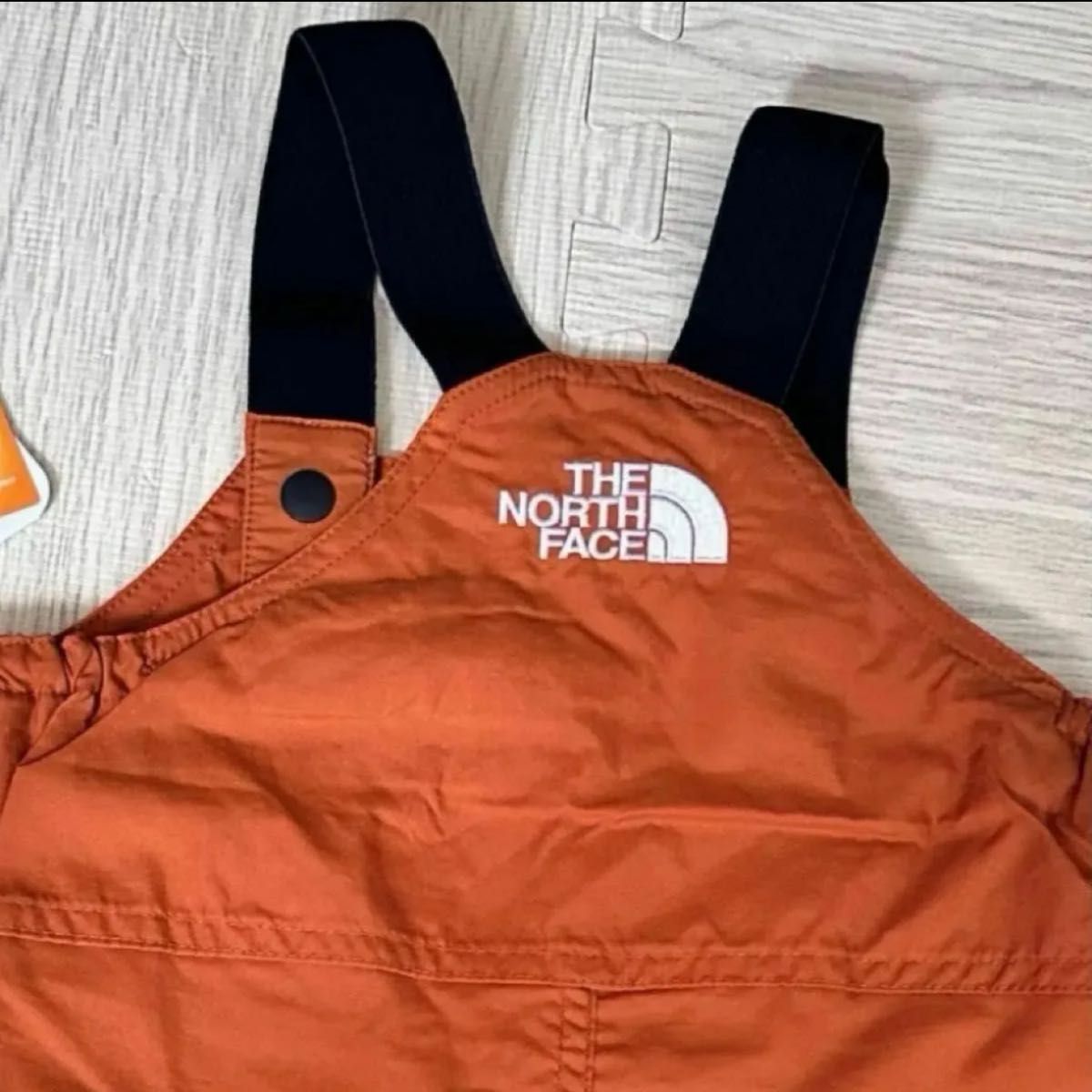 新品タグ付き THE NORTH FACE ザノースフェイス フィールドビブ 新品タグ付き THE NORTH FACE ザノースフェイス フィールドビブ