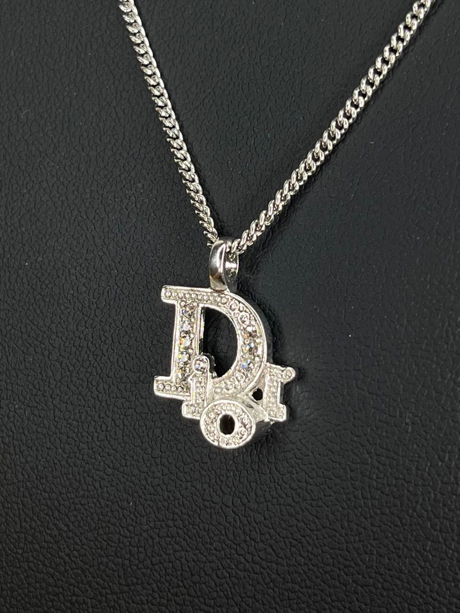 超美品 Christian Dior ディオール ネックレス 立体ロゴ ライン 超美品 Christian Dior ディオール ネックレス 立体ロゴ ライン