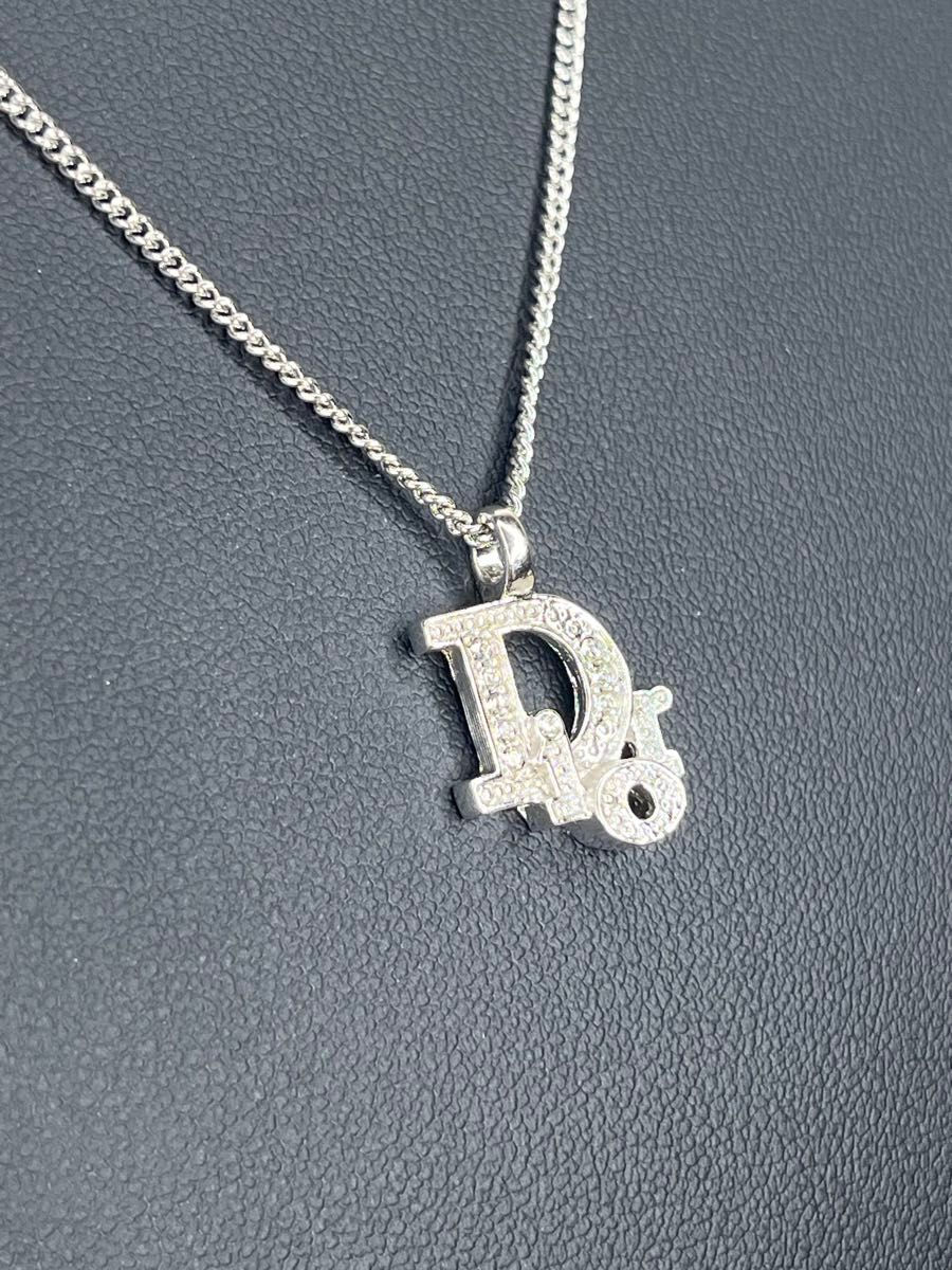 超美品 Christian Dior ディオール ネックレス 立体ロゴ ライン 超美品 Christian Dior ディオール ネックレス 立体ロゴ ライン