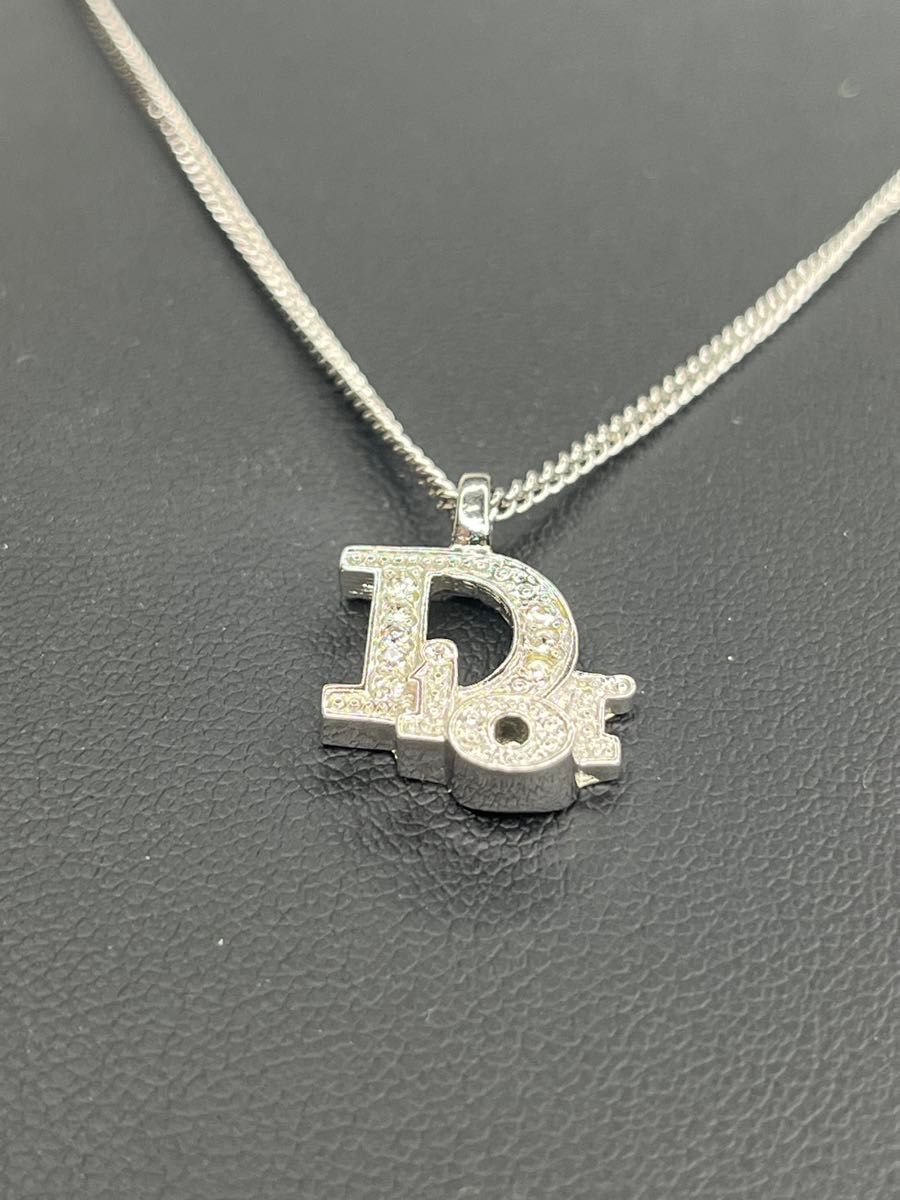超美品 Christian Dior ディオール ネックレス 立体ロゴ ライン 超美品 Christian Dior ディオール ネックレス 立体ロゴ ライン