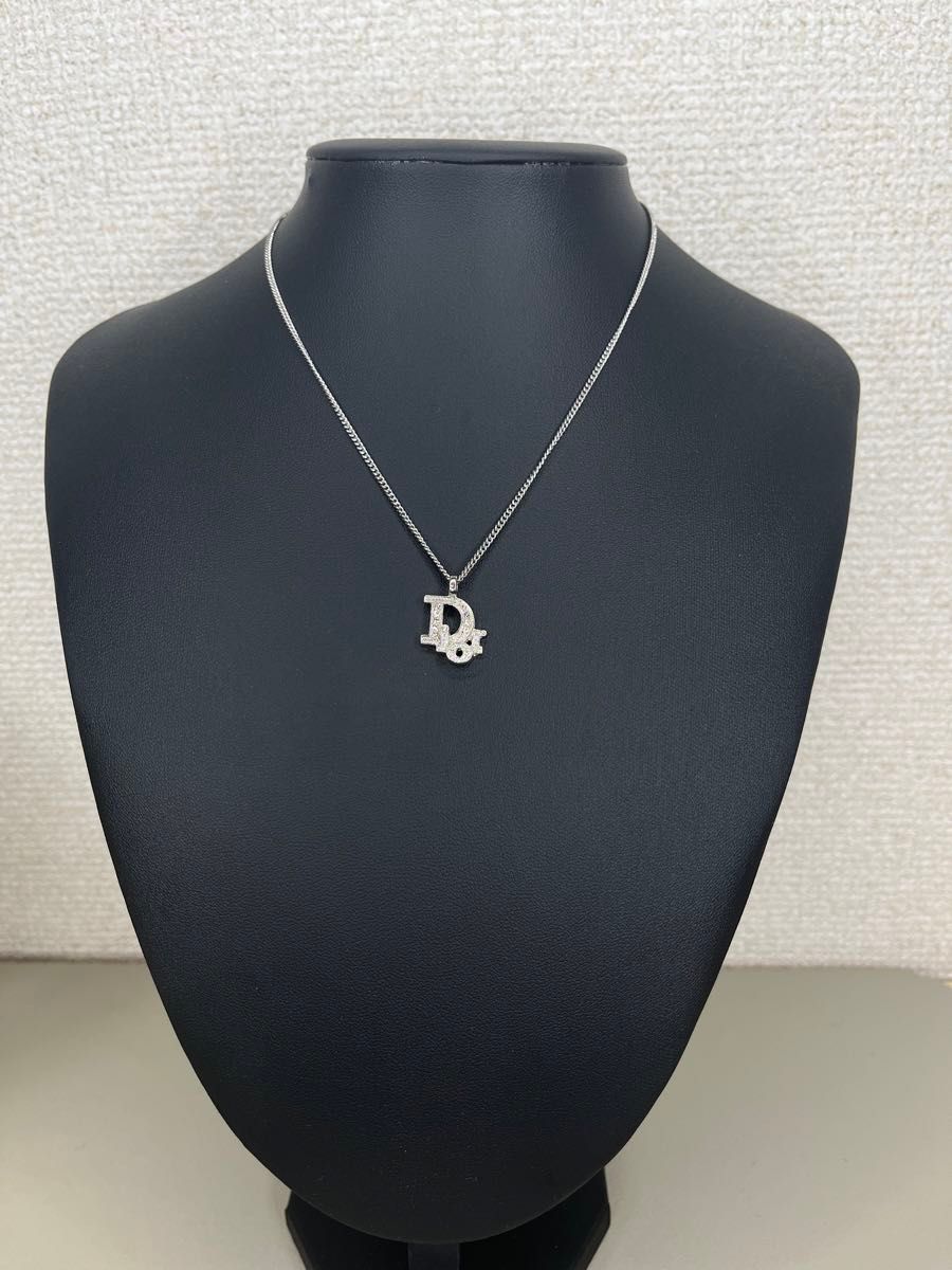 超美品 Christian Dior ディオール ネックレス 立体ロゴ ライン 超美品 Christian Dior ディオール ネックレス 立体ロゴ ライン