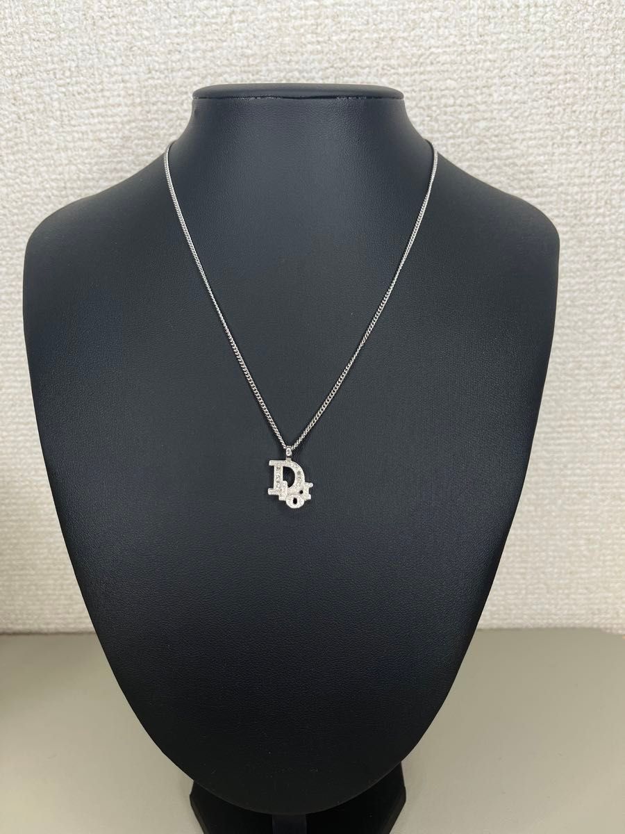 超美品 Christian Dior ディオール ネックレス 立体ロゴ ライン 超美品 Christian Dior ディオール ネックレス 立体ロゴ ライン