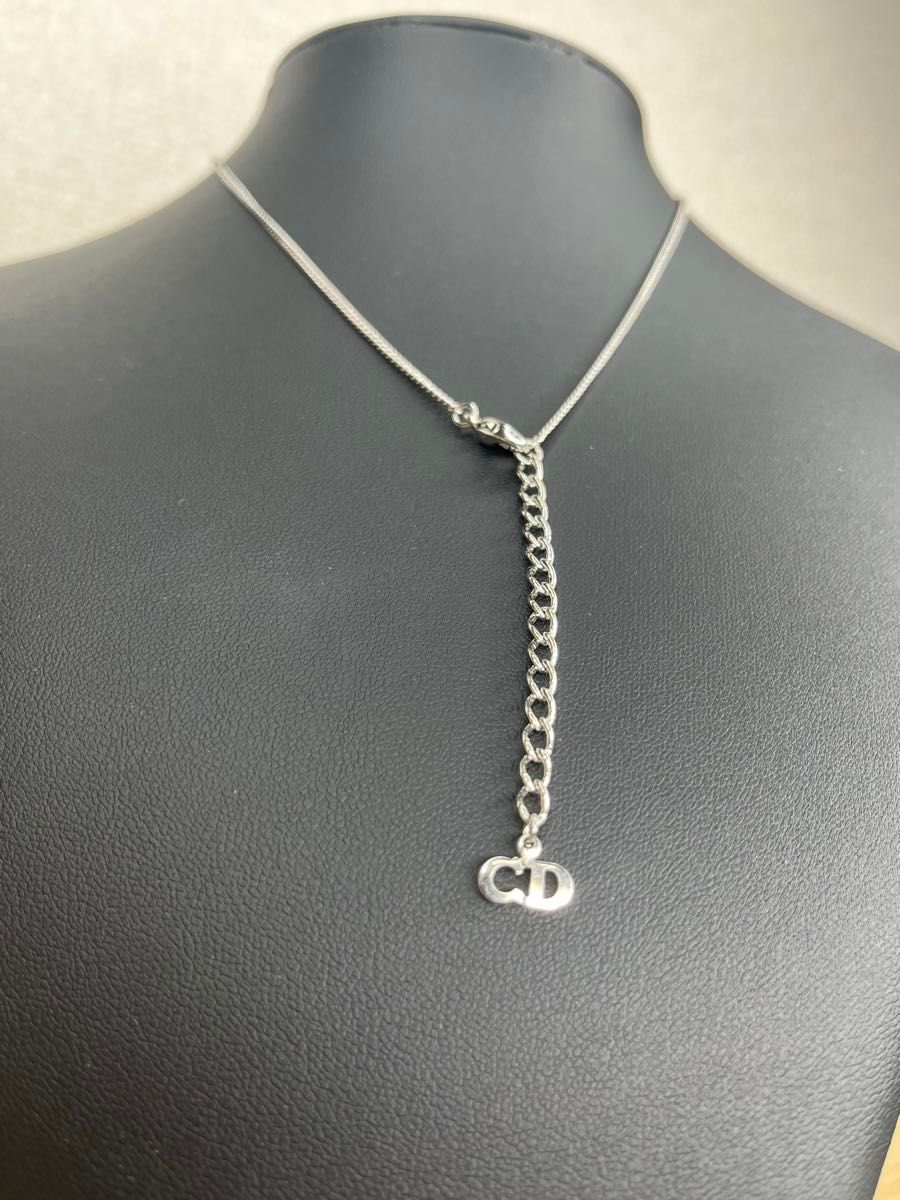 超美品 Christian Dior ディオール ネックレス 立体ロゴ ライン 超美品 Christian Dior ディオール ネックレス 立体ロゴ ライン