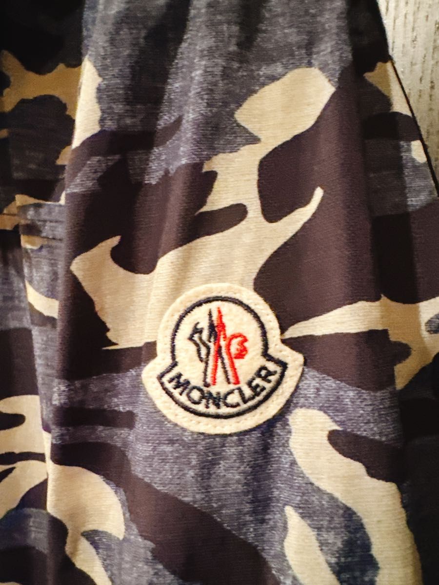 MONCLER 迷彩柄 フード付き ナイロンジャケット サイズ6 MONCLER 迷彩柄 フード付き ナイロンジャケット サイズ6