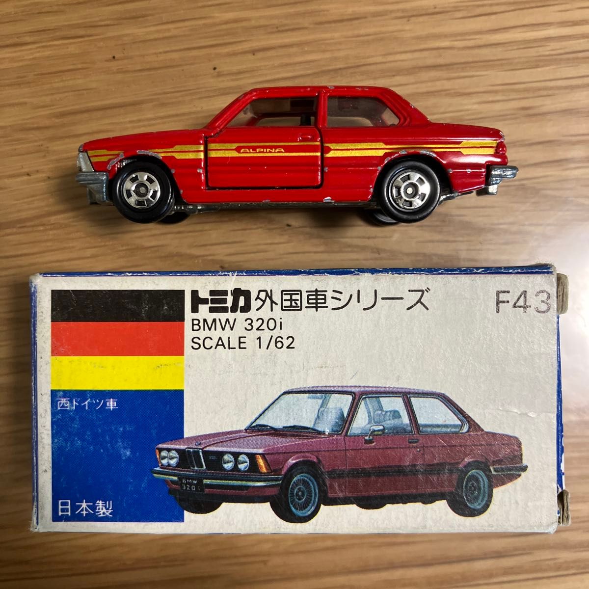 トミカ 外国車シリーズ 青箱 F43 BMW 320i アルピナ レッド トミカ 外国車シリーズ 青箱 F43 BMW 320i アルピナ レッド
