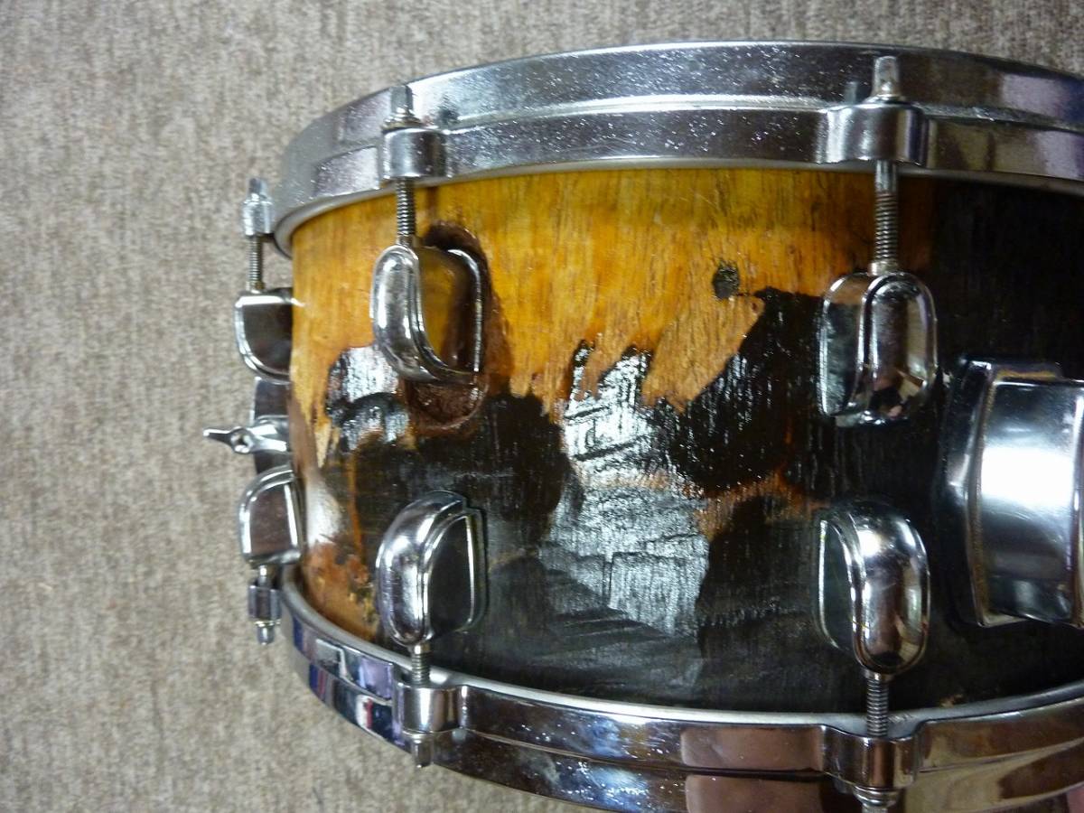 ケニアの伝統太鼓を改造して作った　スネア　14×約6.5インチ　存在感すごすぎ！/のなか悟空製作_画像3