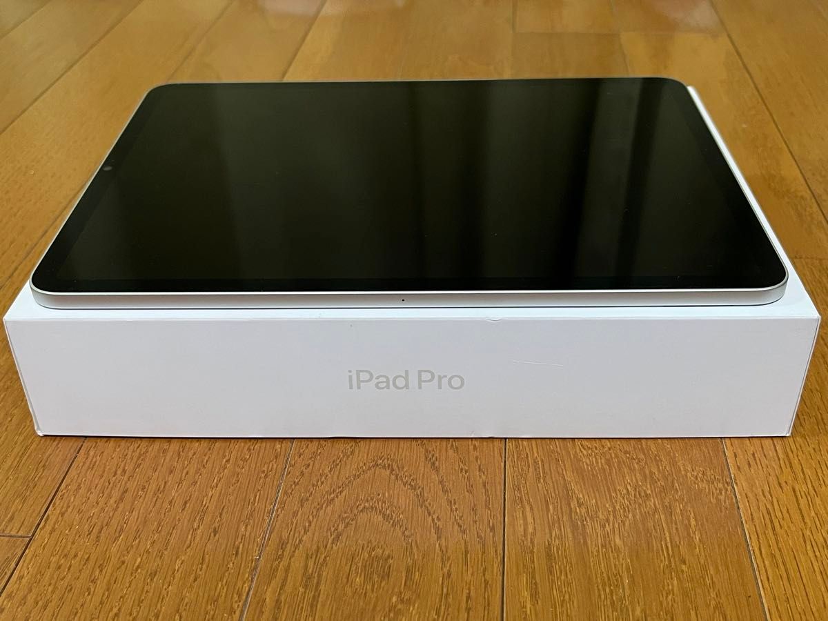 美品iPad Pro (第4世代2022年) 11インチ シルバー M2 128GB Wi 美品iPad Pro (第4世代2022年) 11インチ シルバー M2 128GB Wi