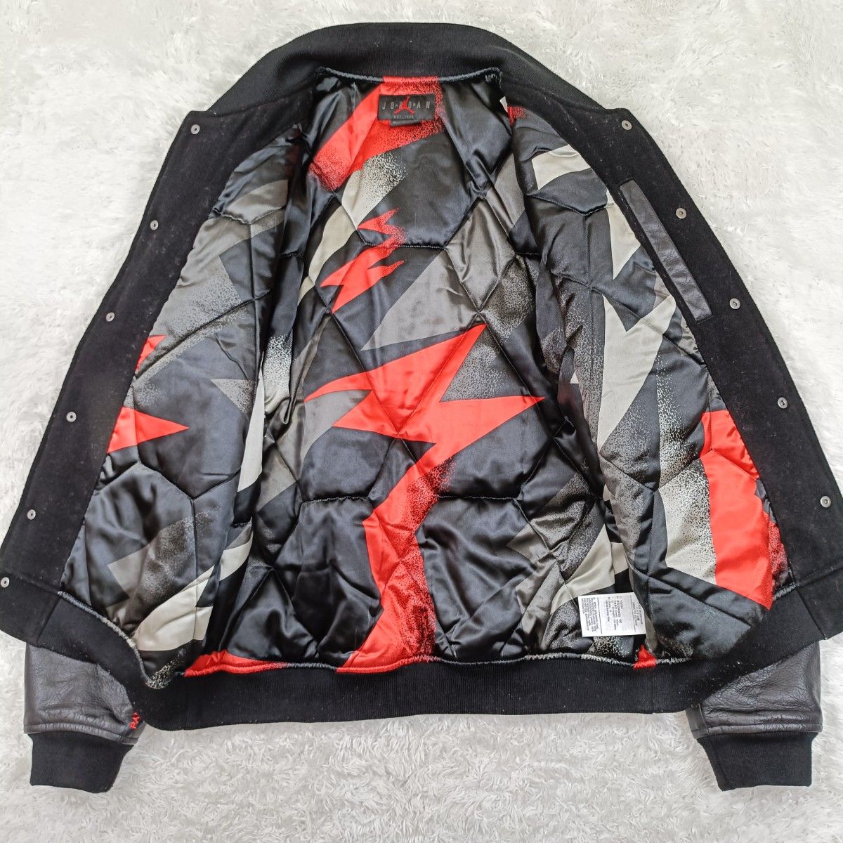NIKE ナイキ パリサンジェルマン PSG バーシティ ジャケット NIKE ナイキ パリサンジェルマン PSG バーシティ ジャケット