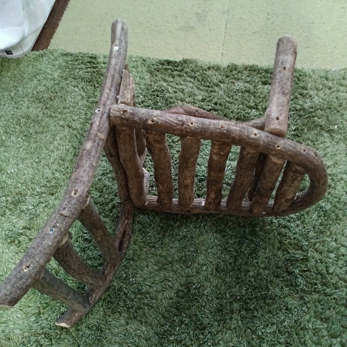 藤の木の枝の椅子 花瓶 人形 陶器など飾り台 手作り 時代物 藤の木の枝の椅子 花瓶 人形 陶器など飾り台 手作り 時代物