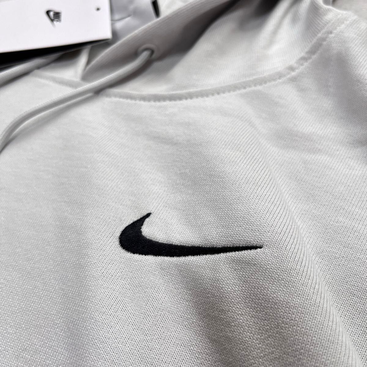 NIKE ナイキ オーバーサイズド プルオーバー パーカー 刺繍ロゴ NIKE ナイキ オーバーサイズド プルオーバー パーカー 刺繍ロゴ