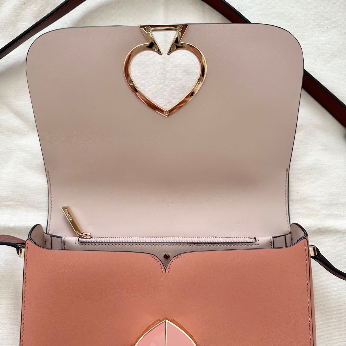 ケイトスペード katespade ニコラ ツイストロック ミディアム ケイトスペード katespade ニコラ ツイストロック ミディアム