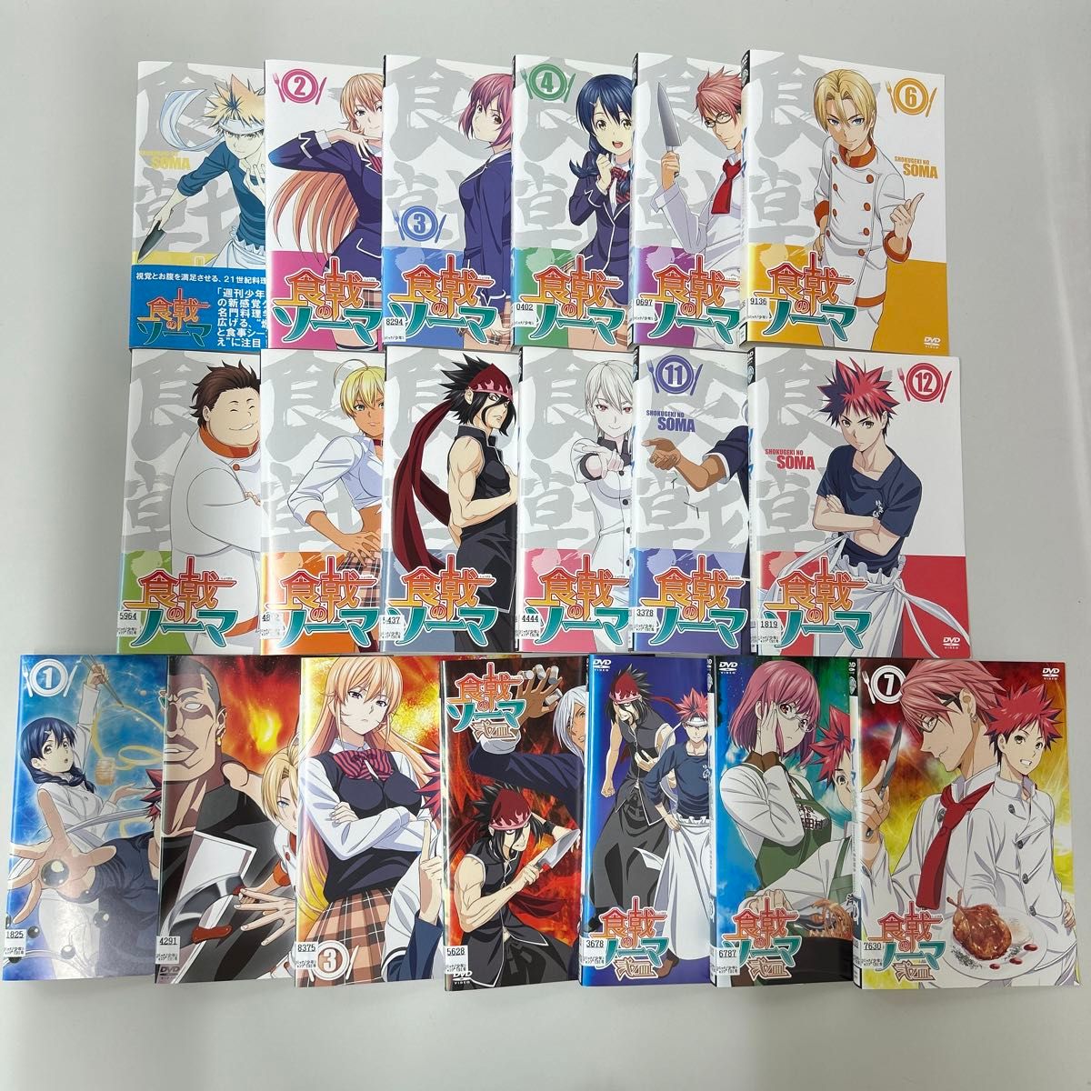 食戟のソーマ DVD 無印 全12巻 弐ノ皿 全7巻 全19巻 全巻セット レンタル落ち 食戟のソーマ DVD 無印 全12巻 弐ノ皿 全7巻 全19巻 全巻セット レンタル落ち