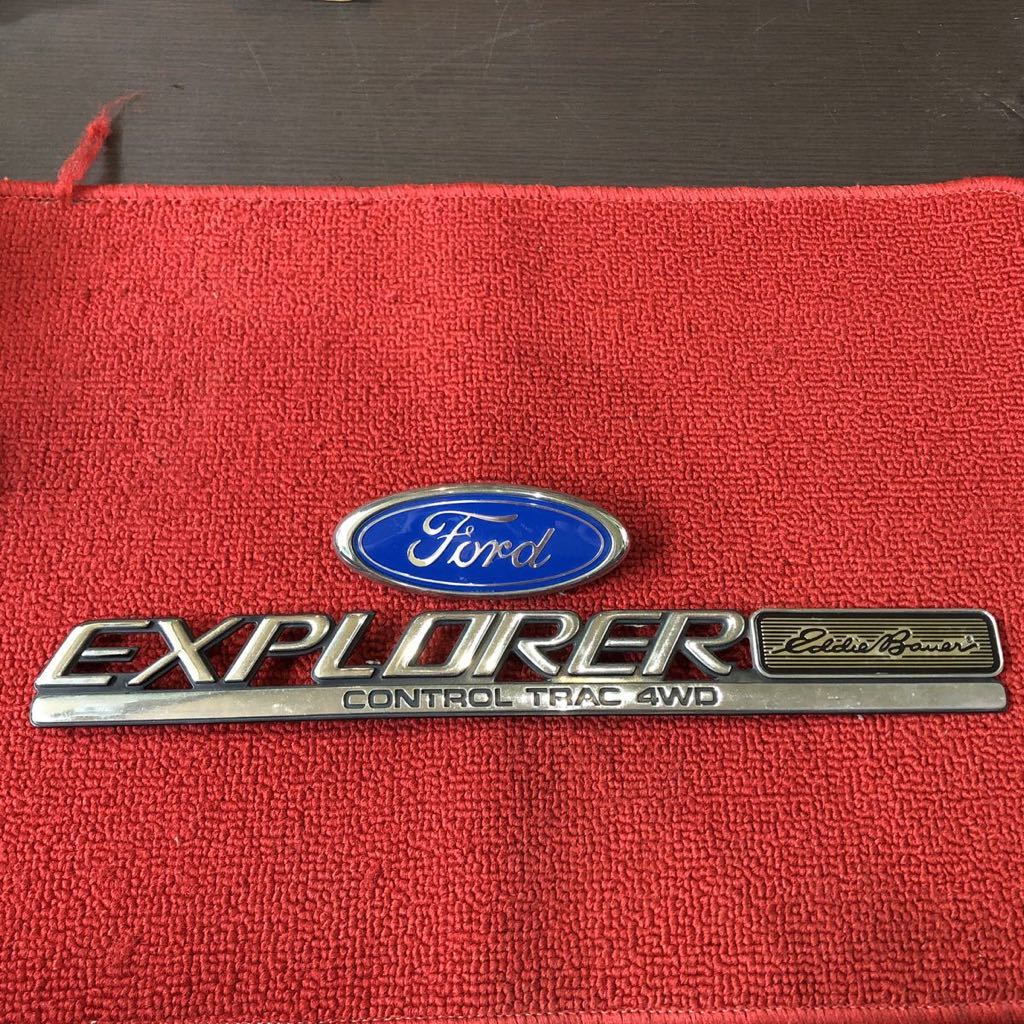 FORD Ford Explorer emblem 2 point set BB585