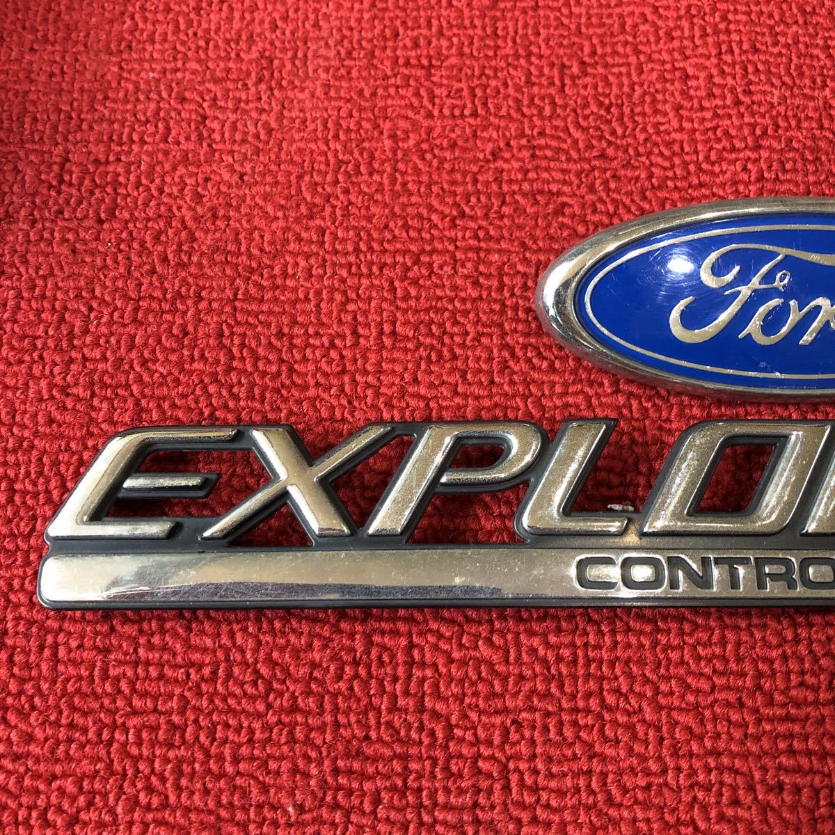 FORD Ford Explorer emblem 2 point set BB585