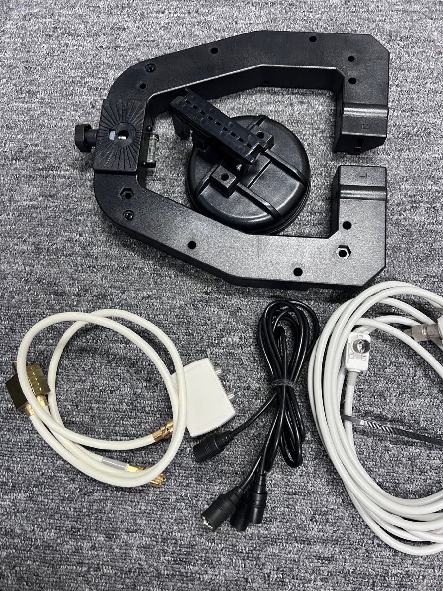 INBYTE フラット型ポータブルBSアンテナセットJ05TK おまけ多数 INBYTE フラット型ポータブルBSアンテナセットJ05TK おまけ多数