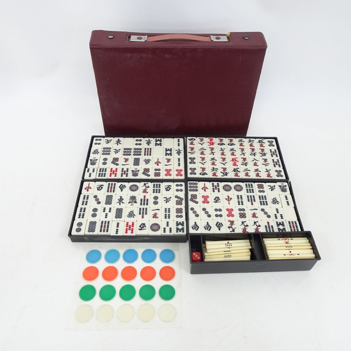 tyom 1686-1 117 麻雀牌 セット ケース付き 傷み有り マージャン tyom 1686-1 117 麻雀牌 セット ケース付き 傷み有り マージャン