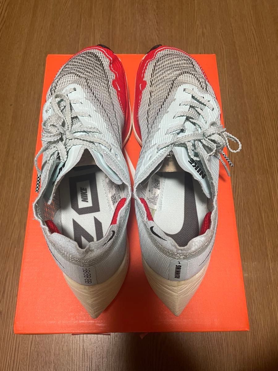 26センチ美品 NIKE ナイキ ズームX ヴェイパーフライ ネクスト 26センチ美品 NIKE ナイキ ズームX ヴェイパーフライ ネクスト